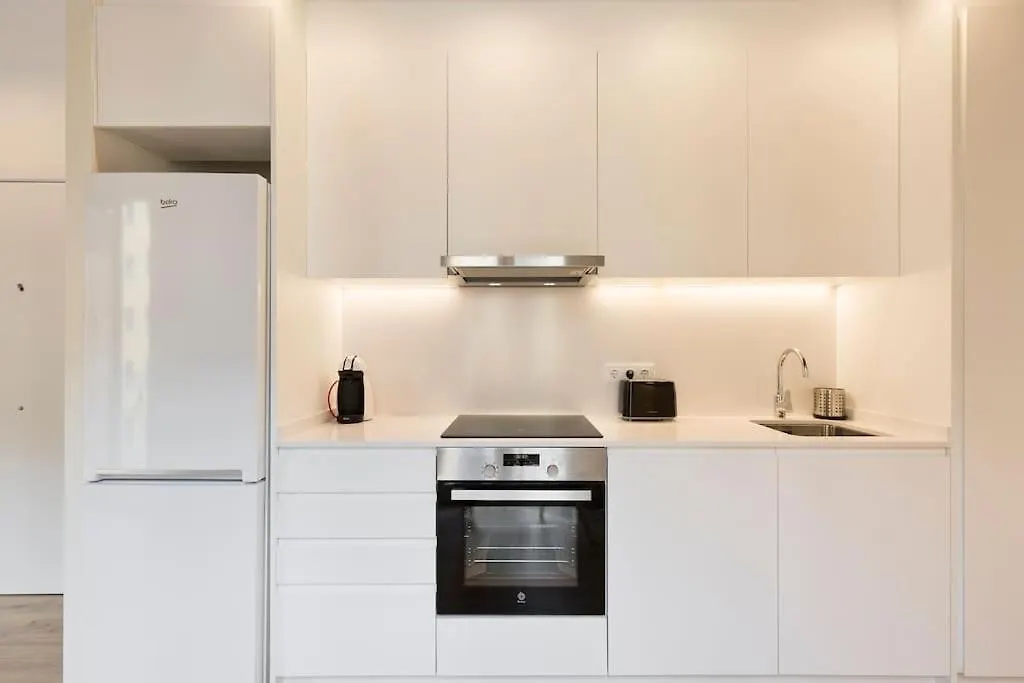 Modern And Bright Apartment Well Located In Gracia Barcelona