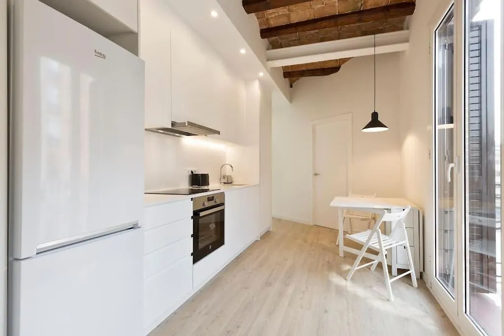 Modern And Bright Apartment Well Located In Gracia Barcelona