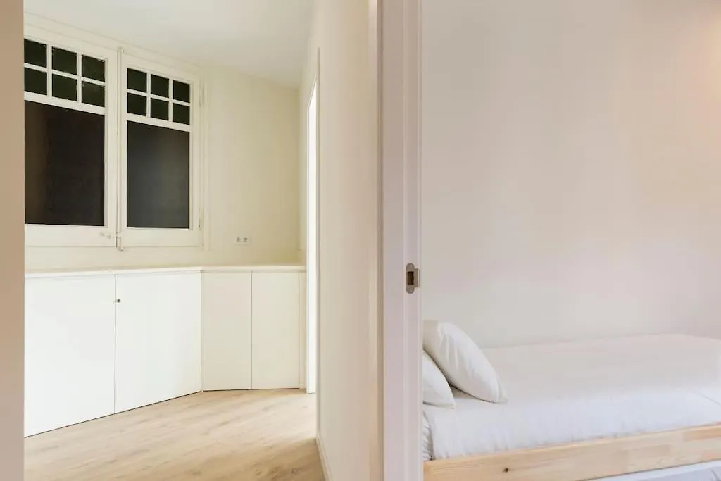 Modern And Bright Apartment Well Located In Gracia Barcelona Spanien