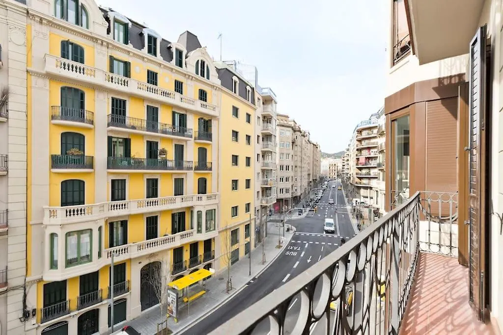Modern And Bright Apartment Well Located In Gracia Barcelona